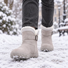 Lade das Bild in den Galerie-Viewer, ThermoHug – Ergonomische, wasserdicht &amp; rutschfest Barfuß-Winterstiefel
